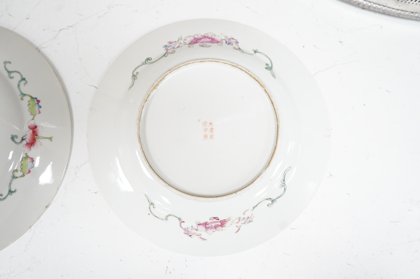Two Chinese porcelain thousand flower plates, Republic period, 25cm diameter